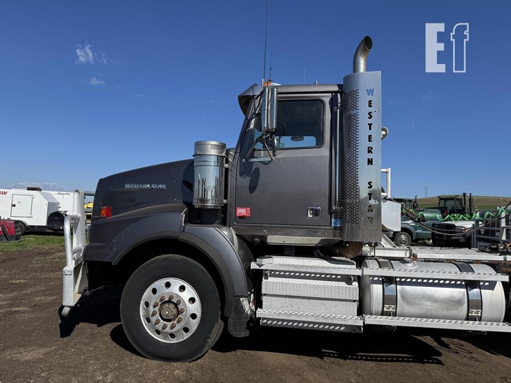2012-western-star-4900-image-11