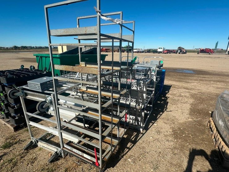rolling-racks-and-containers-image-1