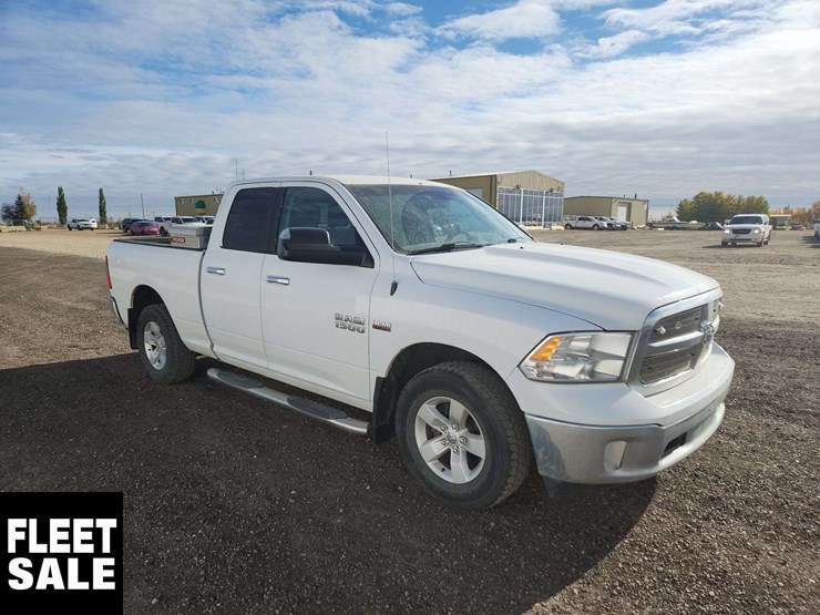 2014-ram-1500-slt-image-2