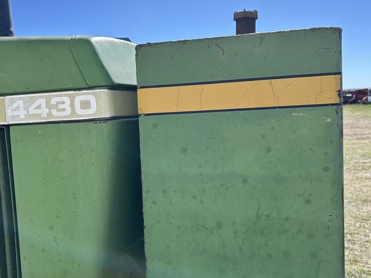 john-deere-4430-image-27