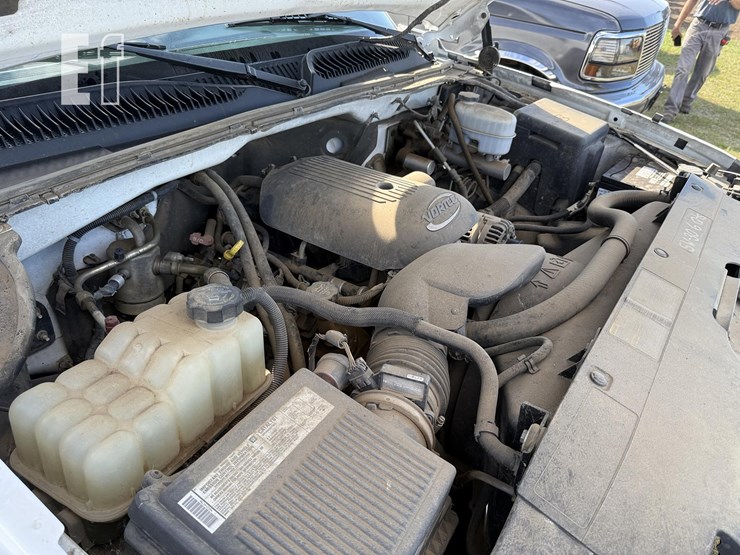 2006-chevrolet-2500hd-image-37