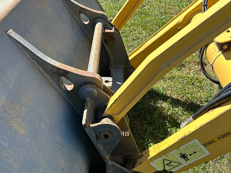2008-komatsu-wb146-5-image-14