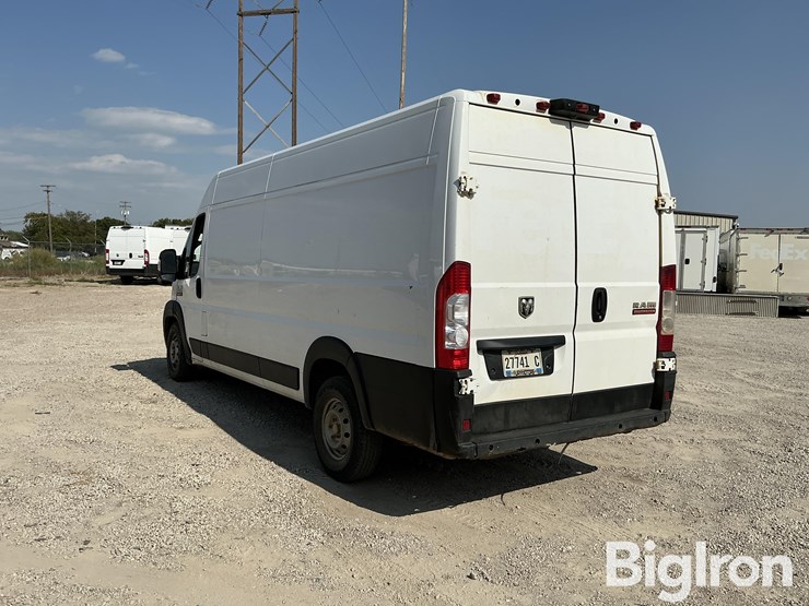 2021-dodge-3500-image-6