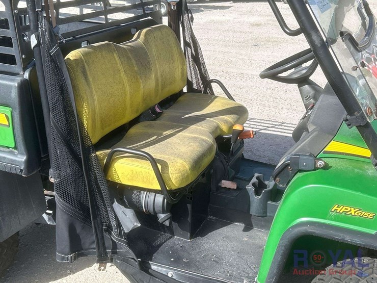john-deere-hpx615e-gator-4x4-utility-cart-image-13