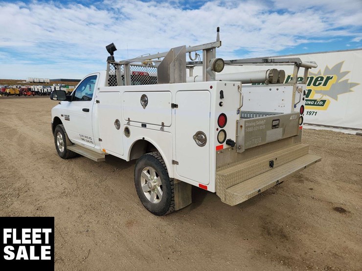 2015-ram-2500-slt-image-2