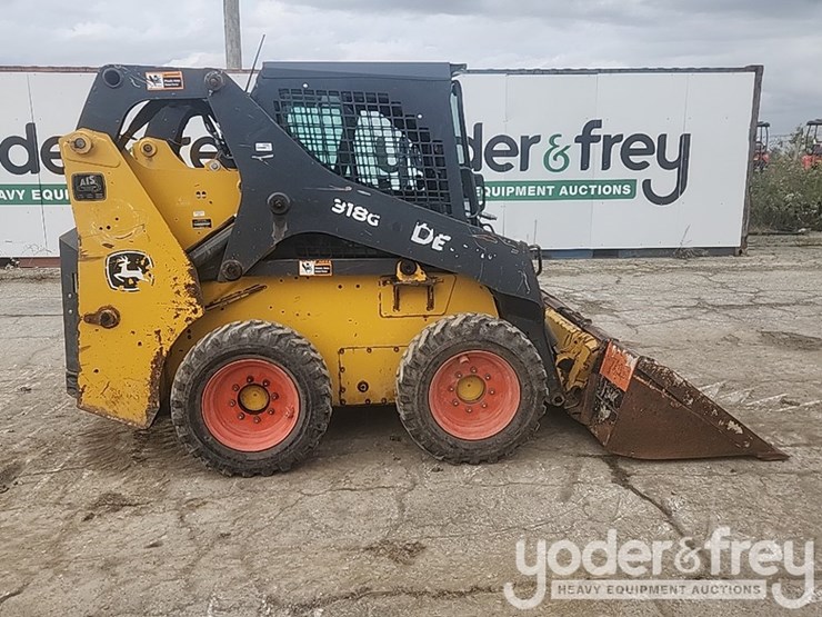 2018-deere-318g-image-6