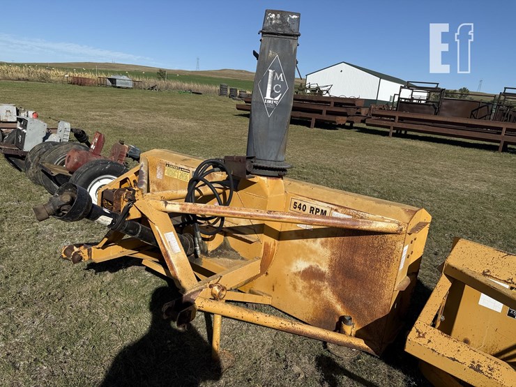 (2x)-yellow-snow-blowers-image-15