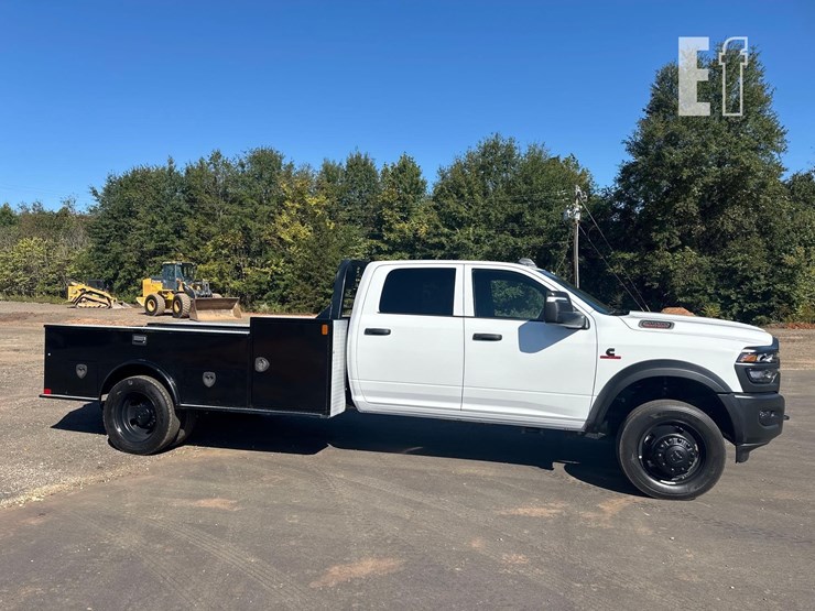 2025-dodge-ram-4500-image-3
