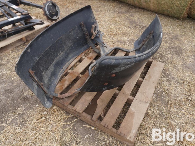 new-holland-super-steer-front-mfwa-fenders-image-1