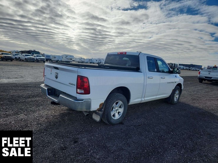 2012-ram-1500-slt-image-4