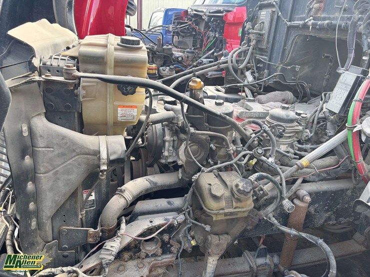 2018-western-star-5700xe-image-4
