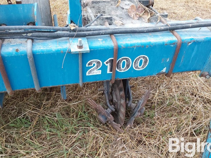 kinze-2100-image-11