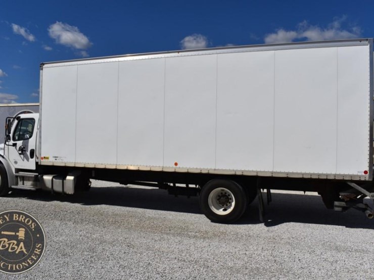 2022-freightliner-business-class-m2-100-image-5