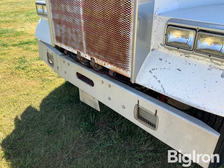 1986-freightliner-flc120-image-19
