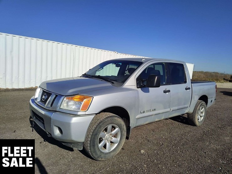 2015-nissan-titan-image-1