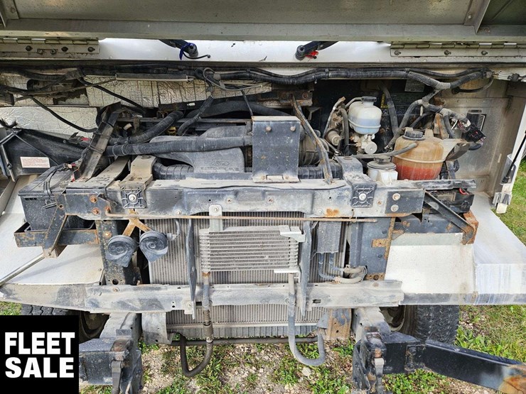 non-operable-2015-ford-e-series-s/a-step-van-image-15