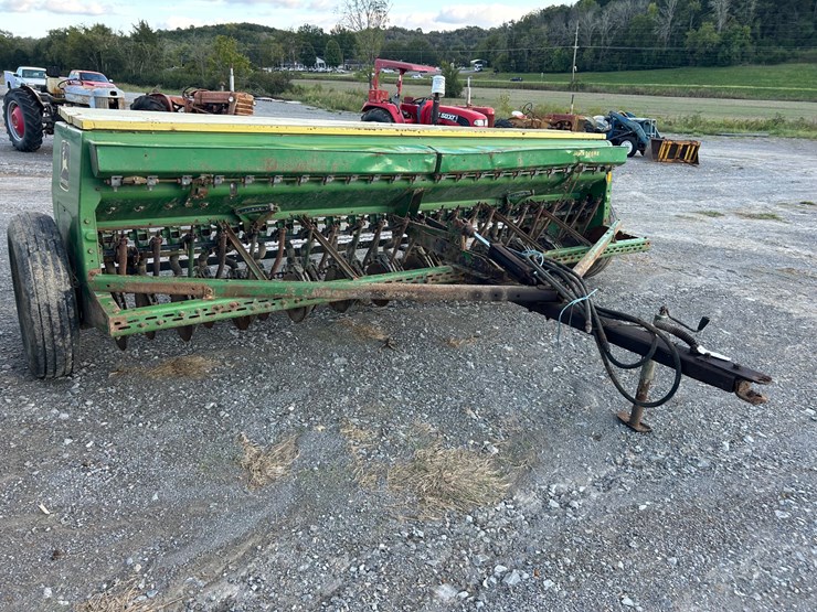 john-deere-8300-image-2