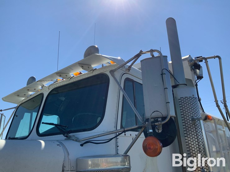1986-freightliner-flc120-image-13