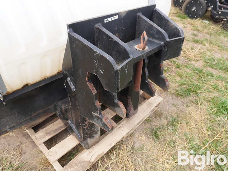 new-holland-super-steer-300-gallon-front-mount-tank-w/mounts-image-15
