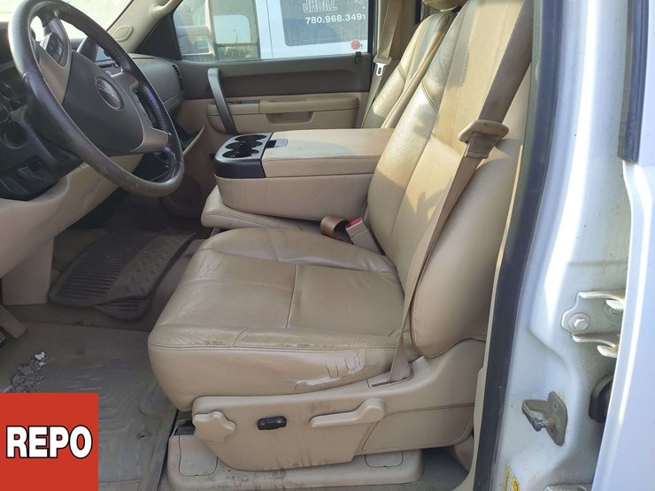 2013-gmc-sierra-3500hd-image-7