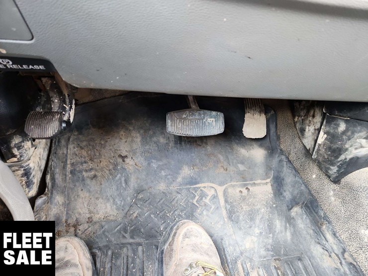 2020-ford-f550-image-28