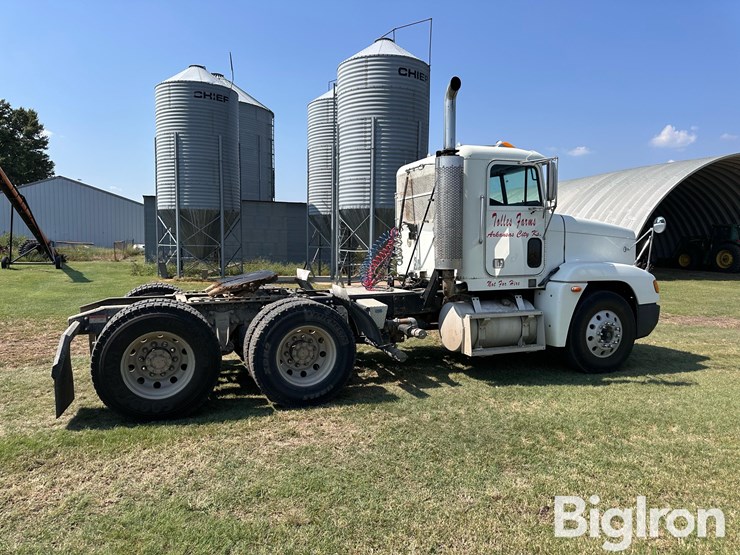 2001-freightliner-fld120-image-4
