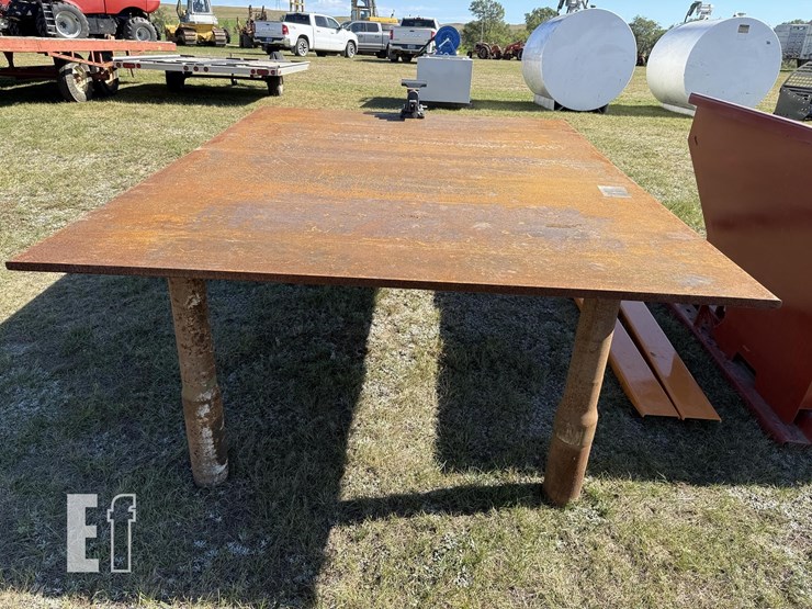 welding-table-w/-vice-image-4