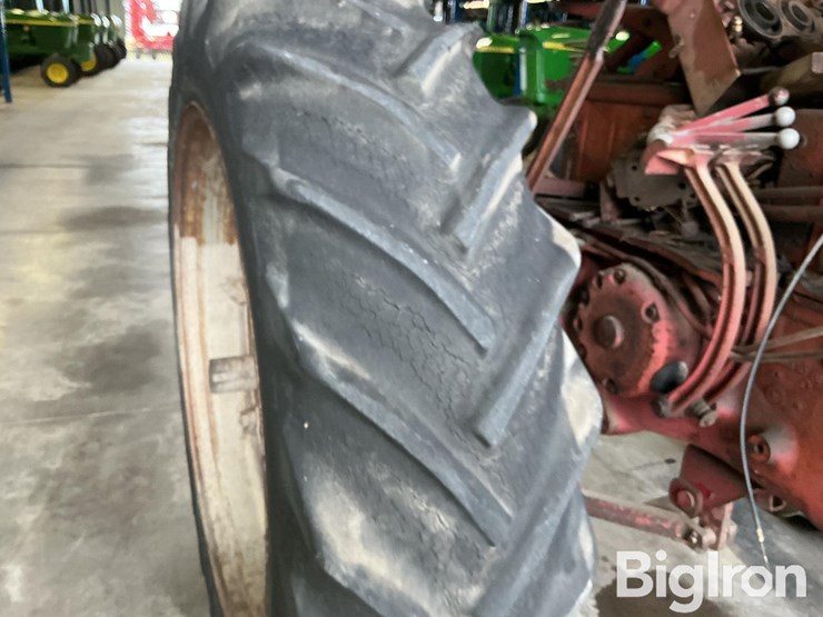 1957-case-ih-450-image-13
