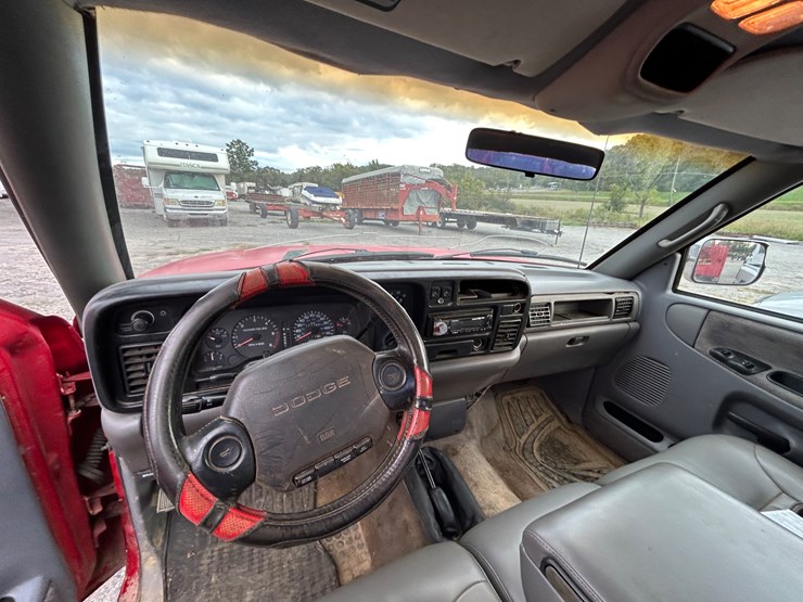 1997-dodge-1500-image-11