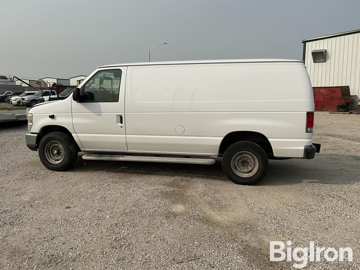 2010-ford-e250-image-8