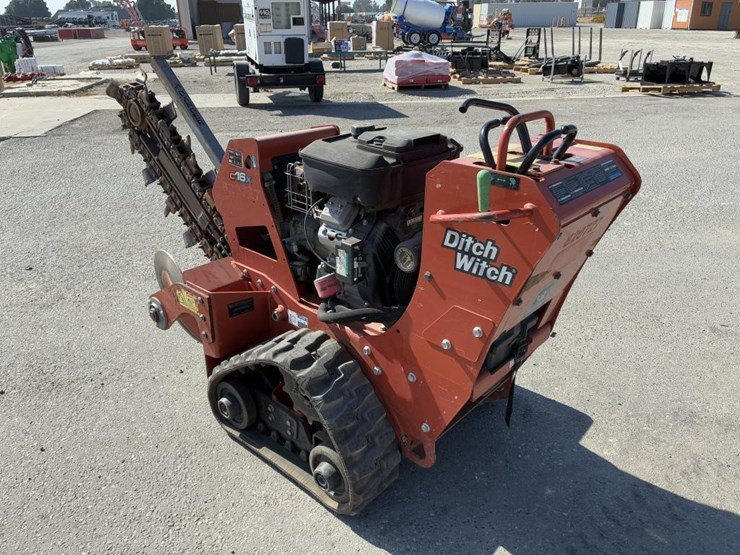 2017-ditch-witch-c16x-image-4