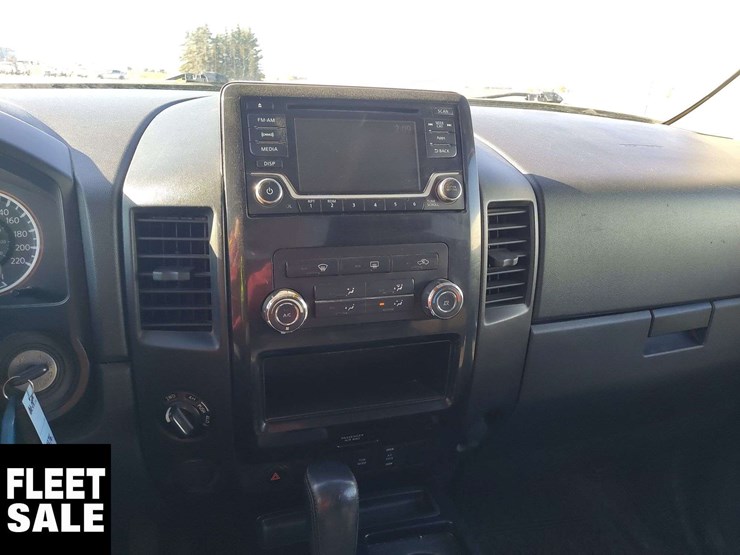 2015-nissan-titan-image-12