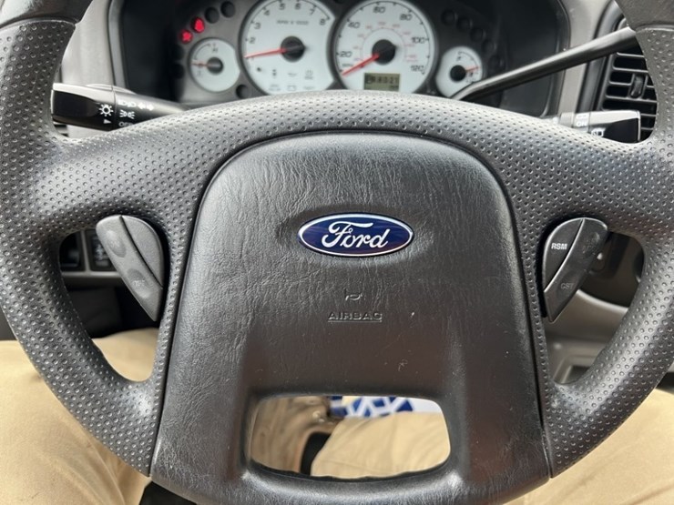 2002-ford-escape-image-28