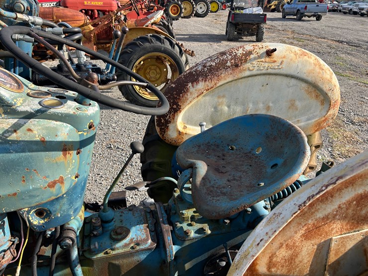 ford-4000-image-9