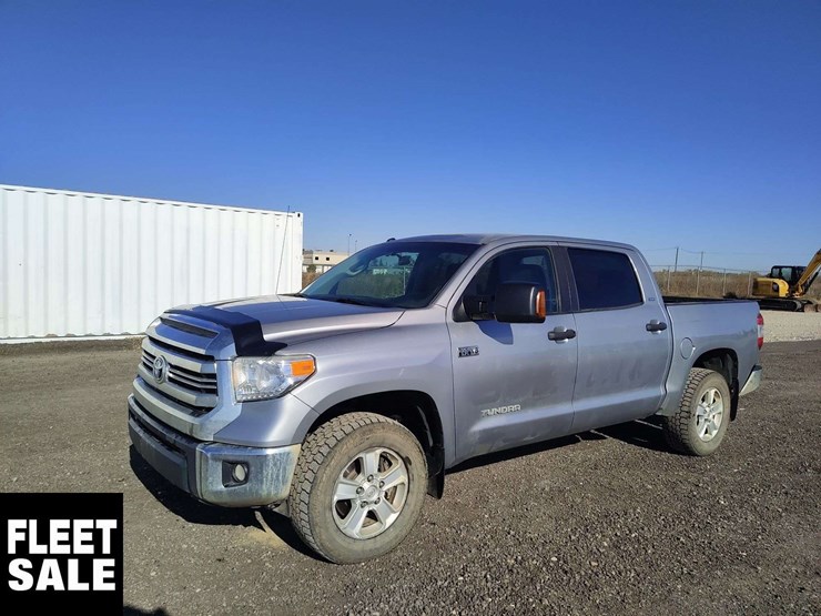 2017-toyota-tundra-image-1