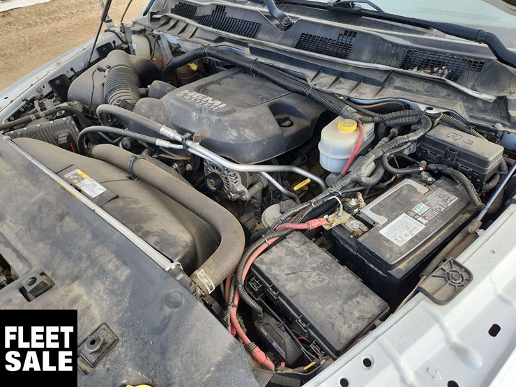 2015-ram-2500-slt-image-38