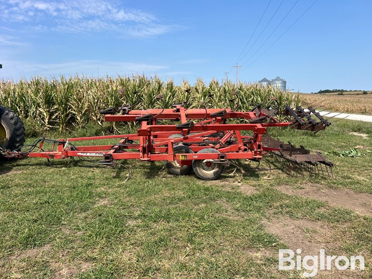 case-ih-4300-image-8