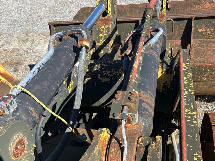caterpillar-973-image-14
