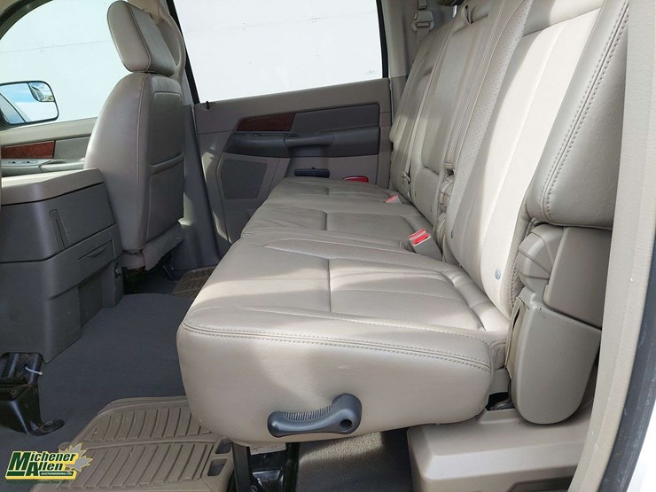 2009-dodge-ram-3500-image-13