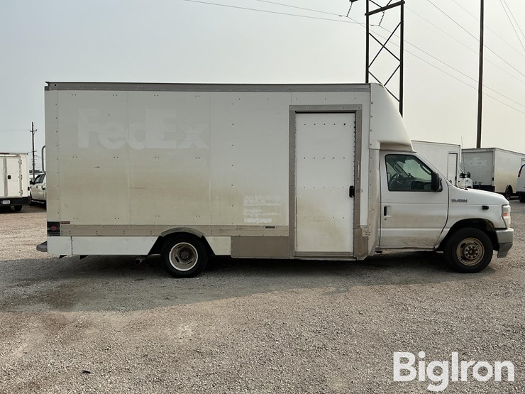 ford-e350-image-4