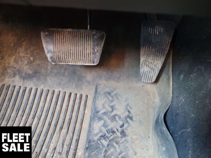 2012-ram-1500-slt-image-14