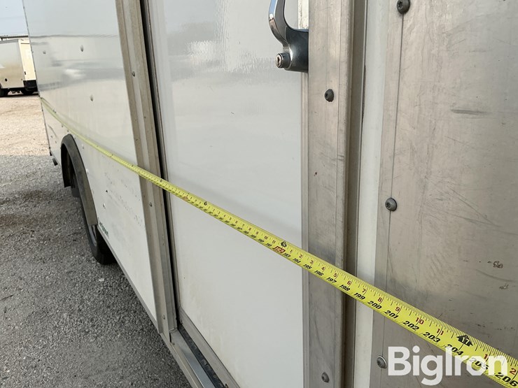 2022-chevrolet-express-3500-image-13