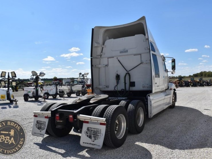 2020-western-star-5700xe-image-26