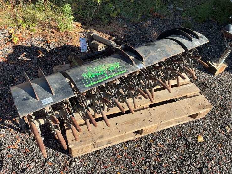 gator-rator-aerator-mounts-to-front-of-zero-turn-mower-image-1