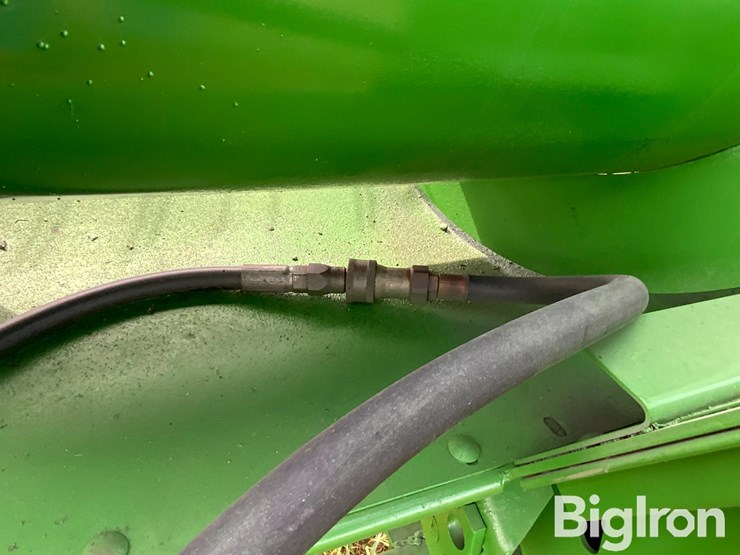 john-deere-212-image-13