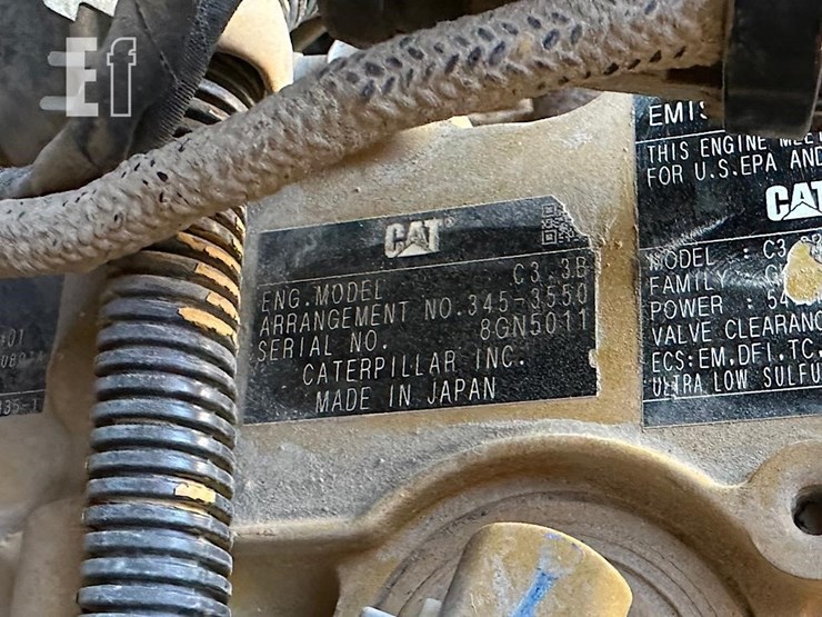 2016-caterpillar-259d-image-26