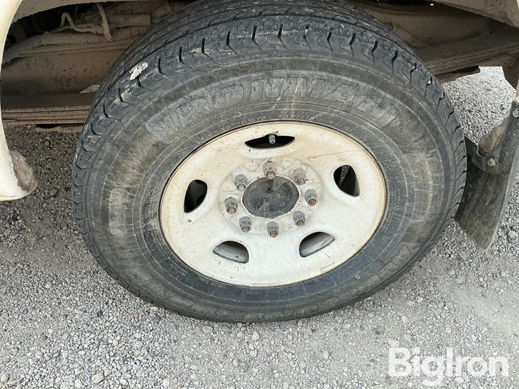2017-chevrolet-express-g3500-image-15