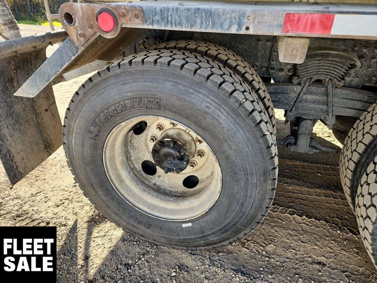 2003-sterling-lt9500-image-35