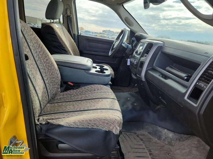2019-ram-1500-classic-image-18