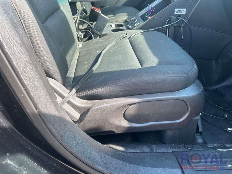 2016-ford-explorer-image-27